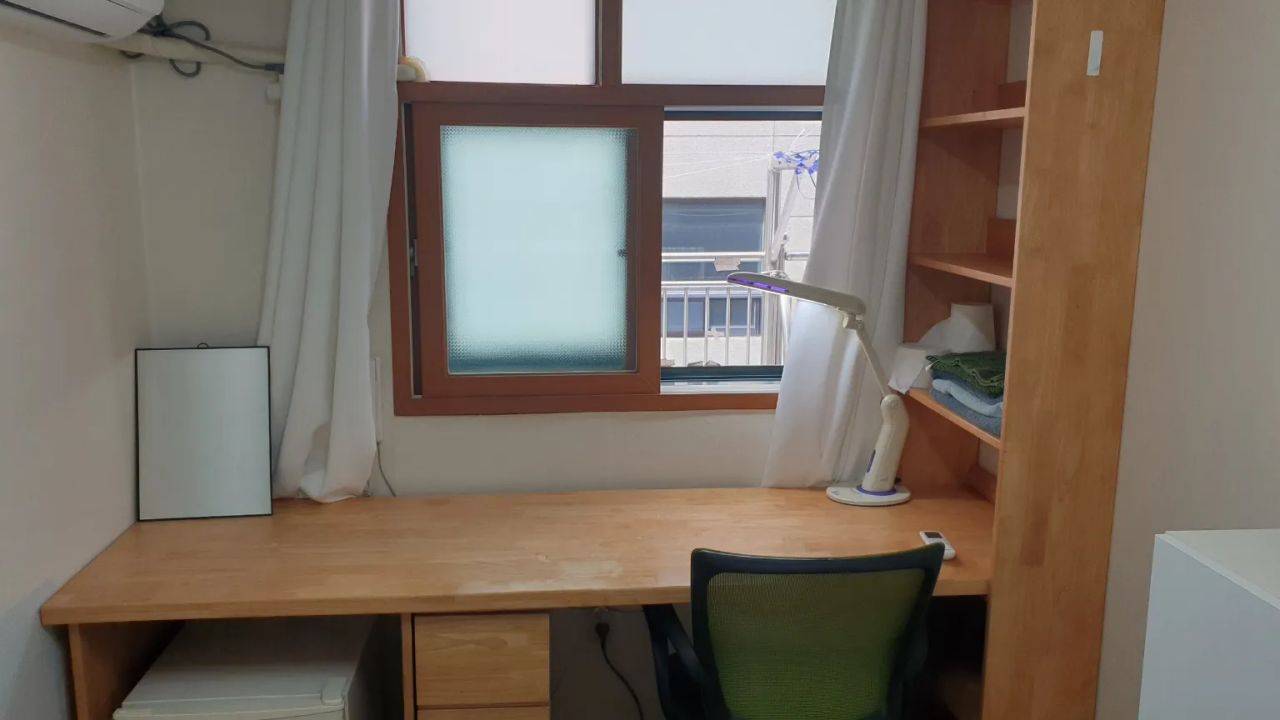 Room image 1