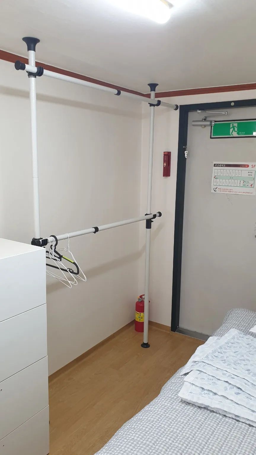 Room image 5