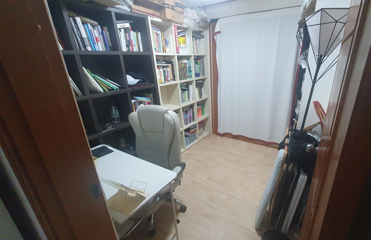 Room image 1