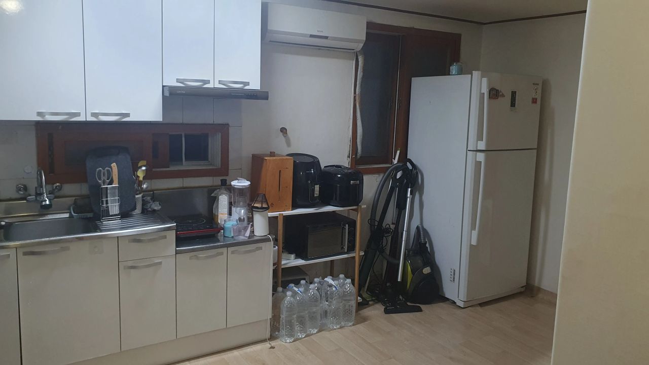 Room image 2