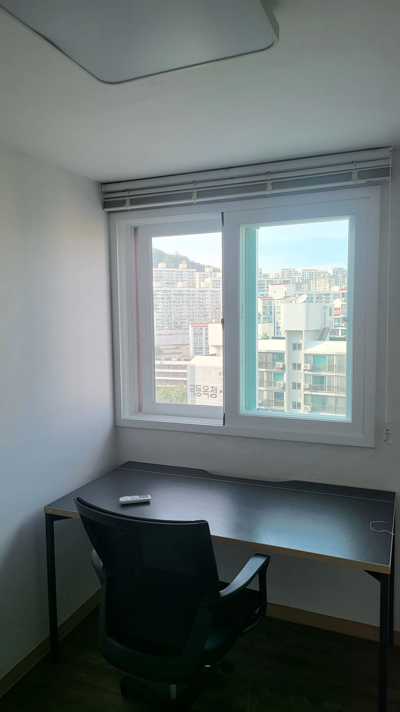 Room image 4