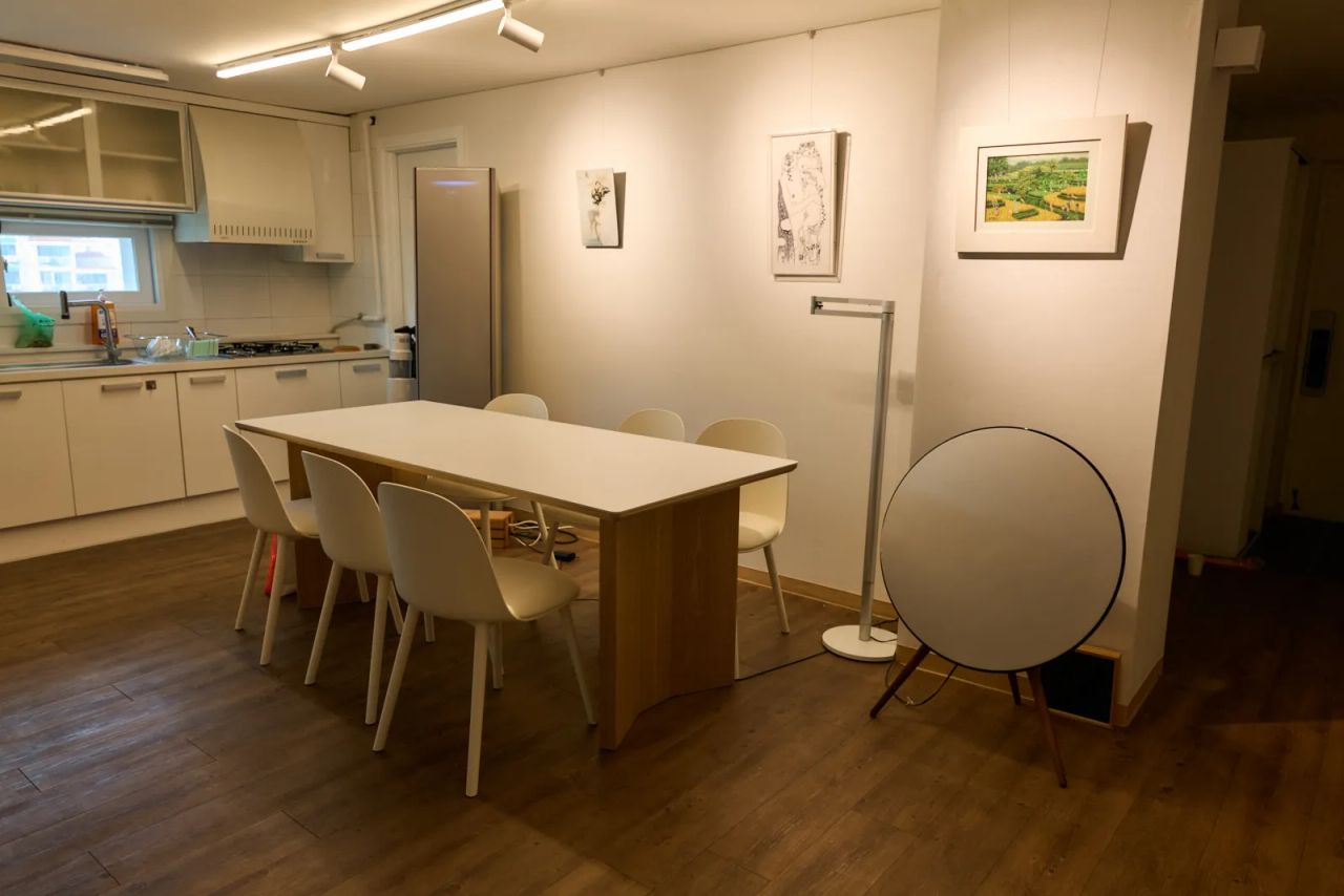 Room image 3