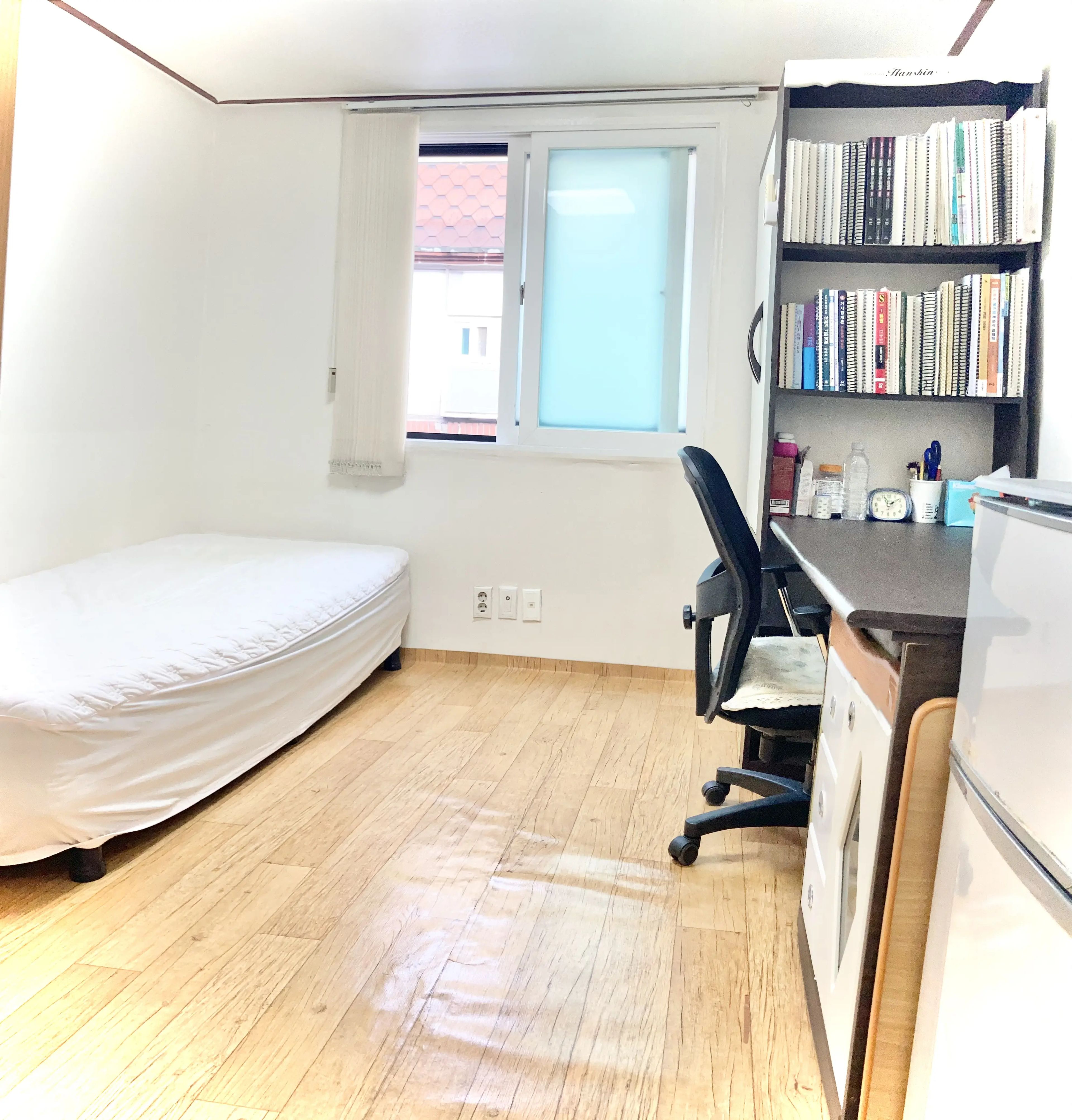 Room image 5