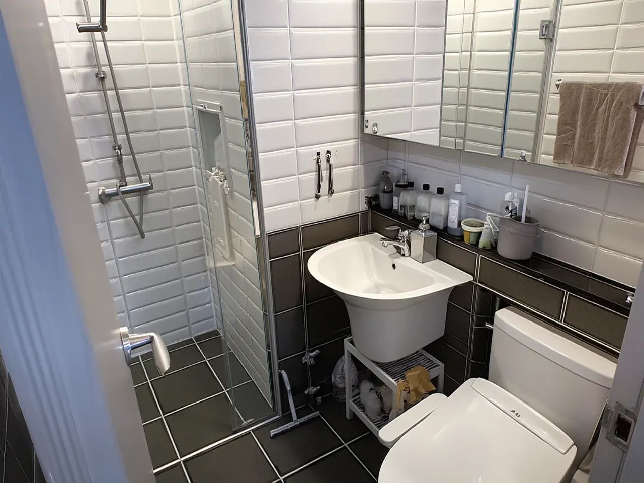 Room image 1